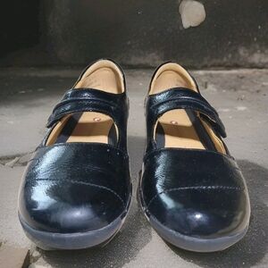 Size 6 M Clarks Artisan Unstructured Shiny Black Mary Jane Women Loafers